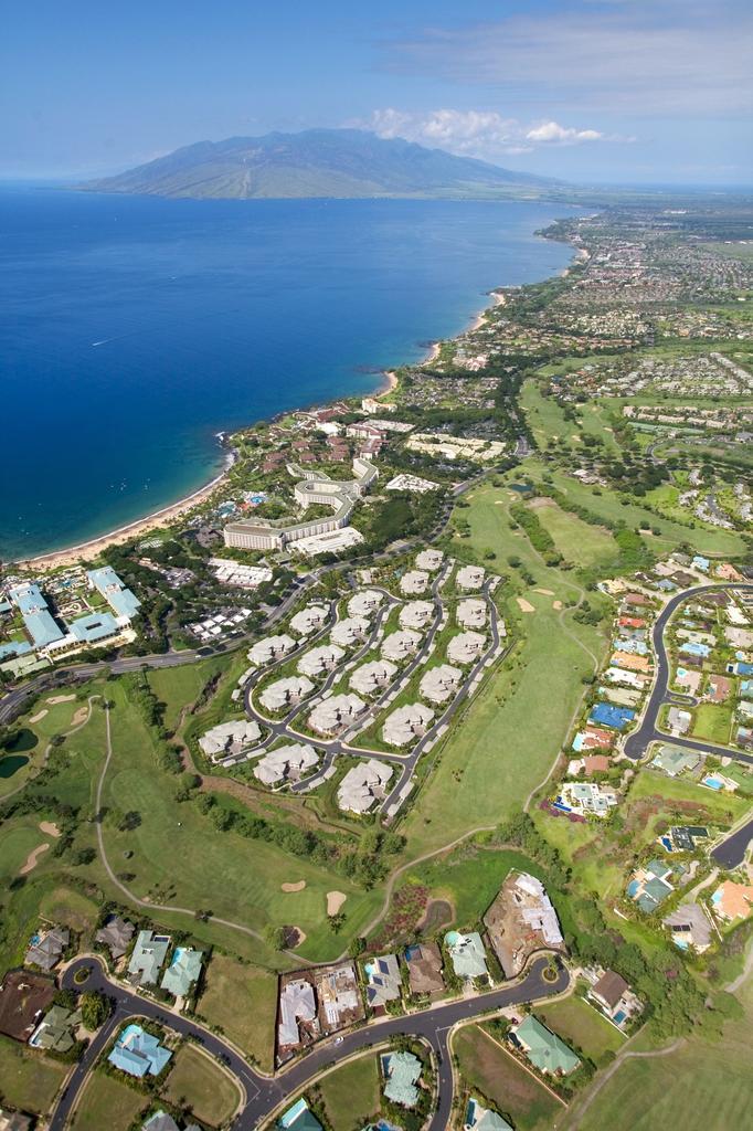 Ho'olei's property is gated and surrounded by the the Old Wailea Blue Golf course
