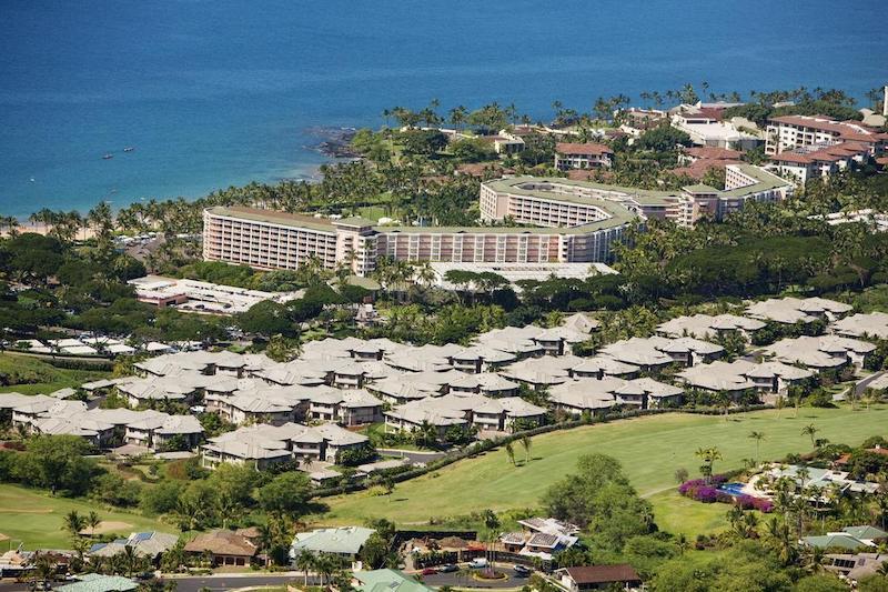 Golf course behind Ho'olei  with ocean views