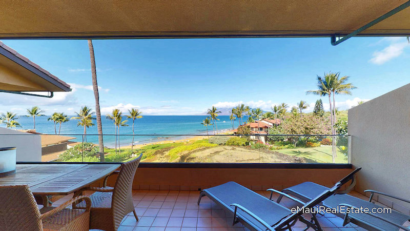 Wide covered lanai spaces make outdoor living comfortable and relaxing at Makena Surf