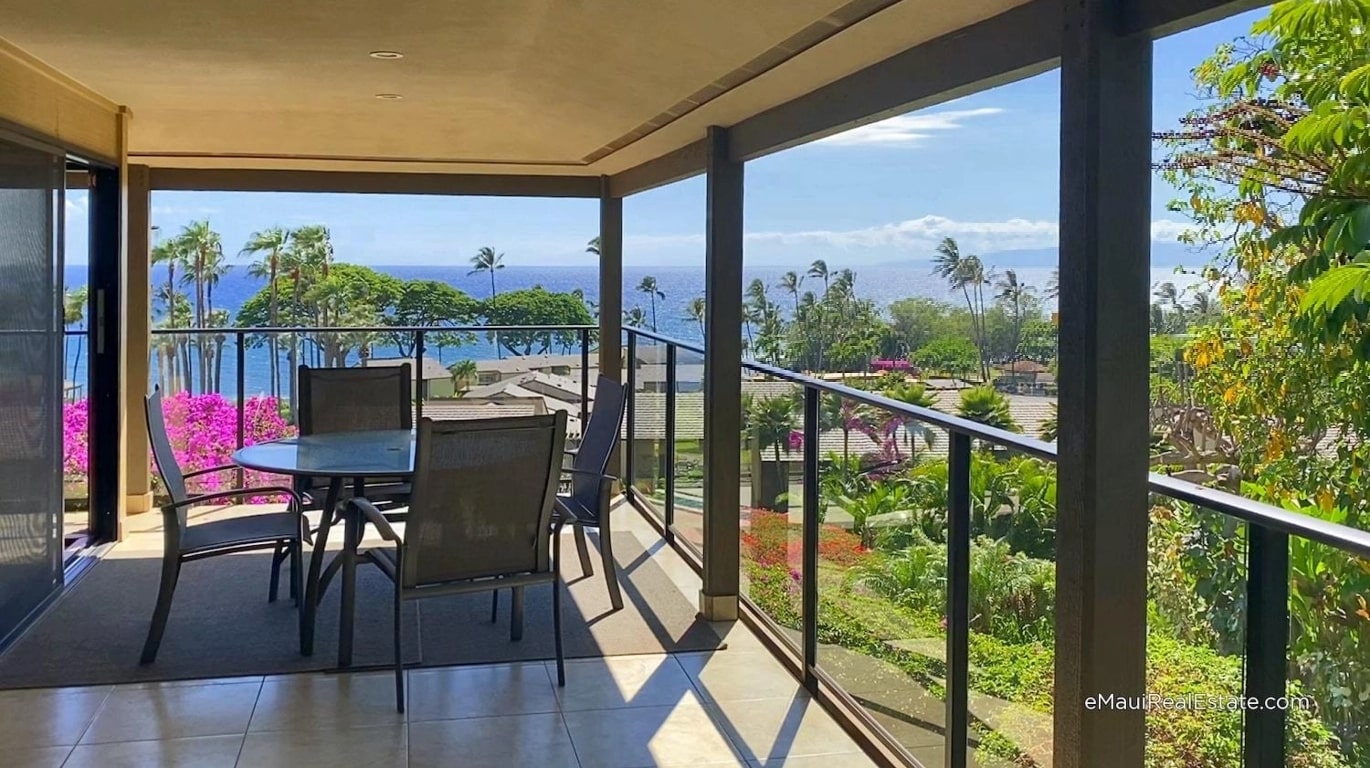 A beautiful lanai overlooking the ocean