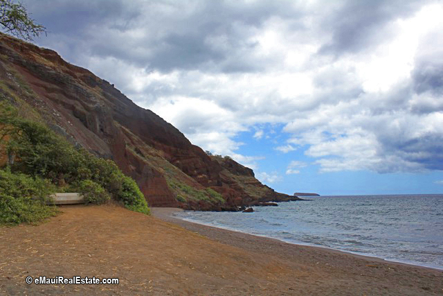 Black sand beach in Makena