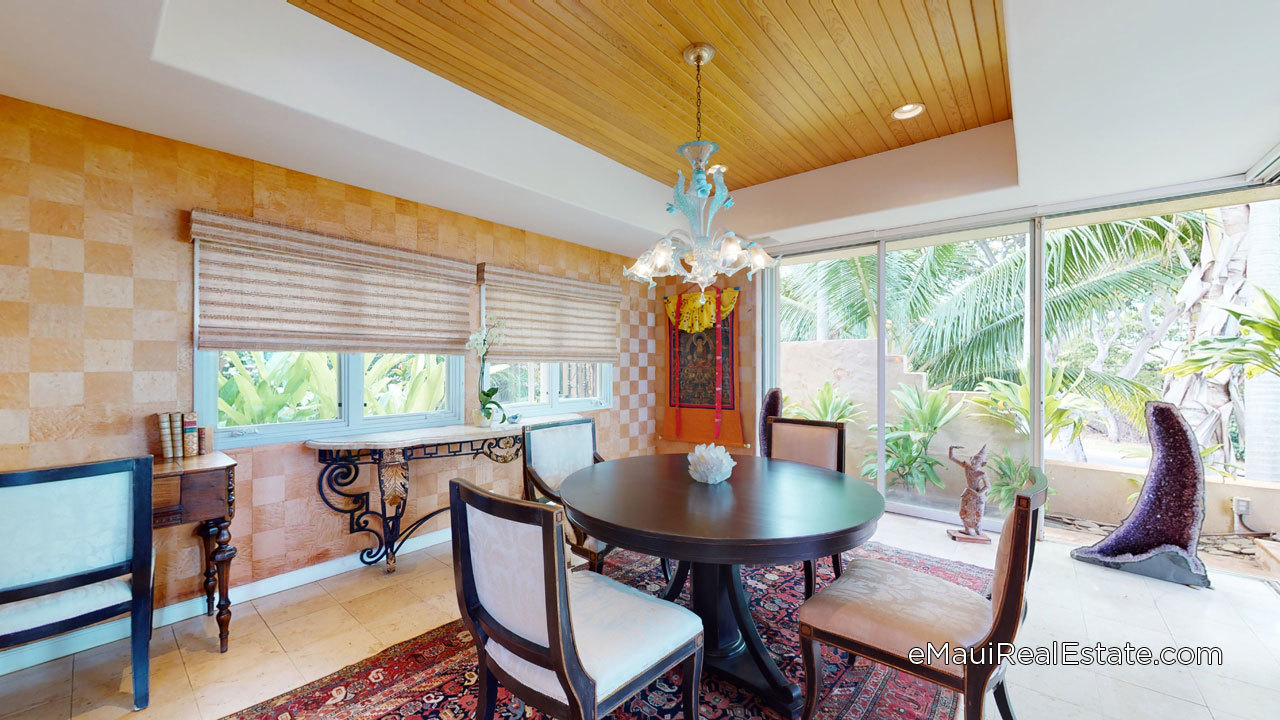 Many of the spacious homes in Waiea Kialoa have formal dining rooms