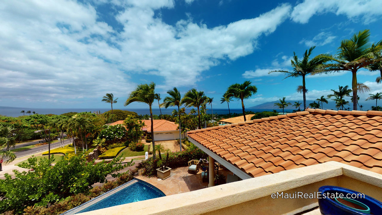 Some homes in Wailea Kialoa have ocean views