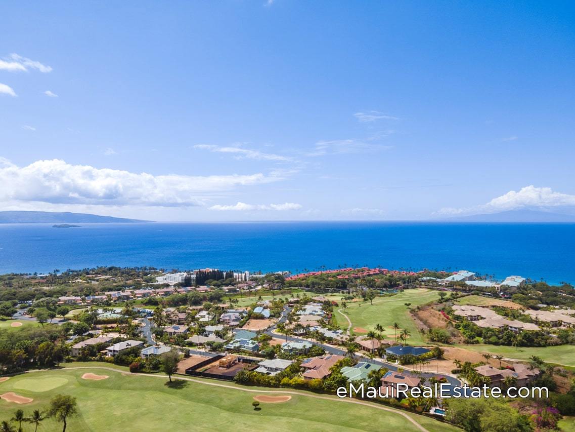 Many of the homes in Golf Vistas have panoramic ocean views.