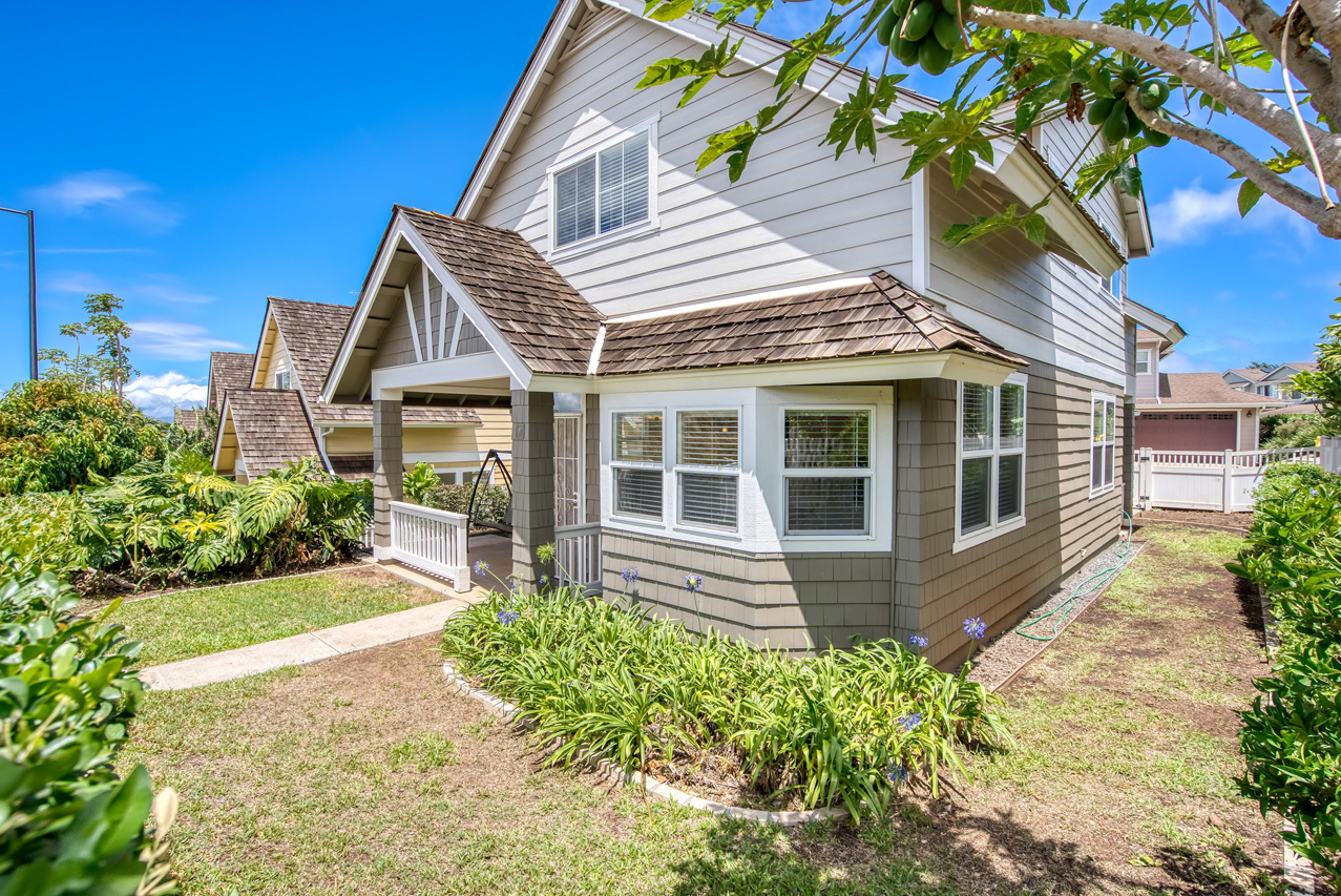 17 kuinehe place in cottages at kulamalu