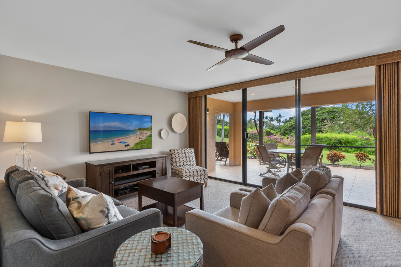 living froom of Wailea Ekahi 21b