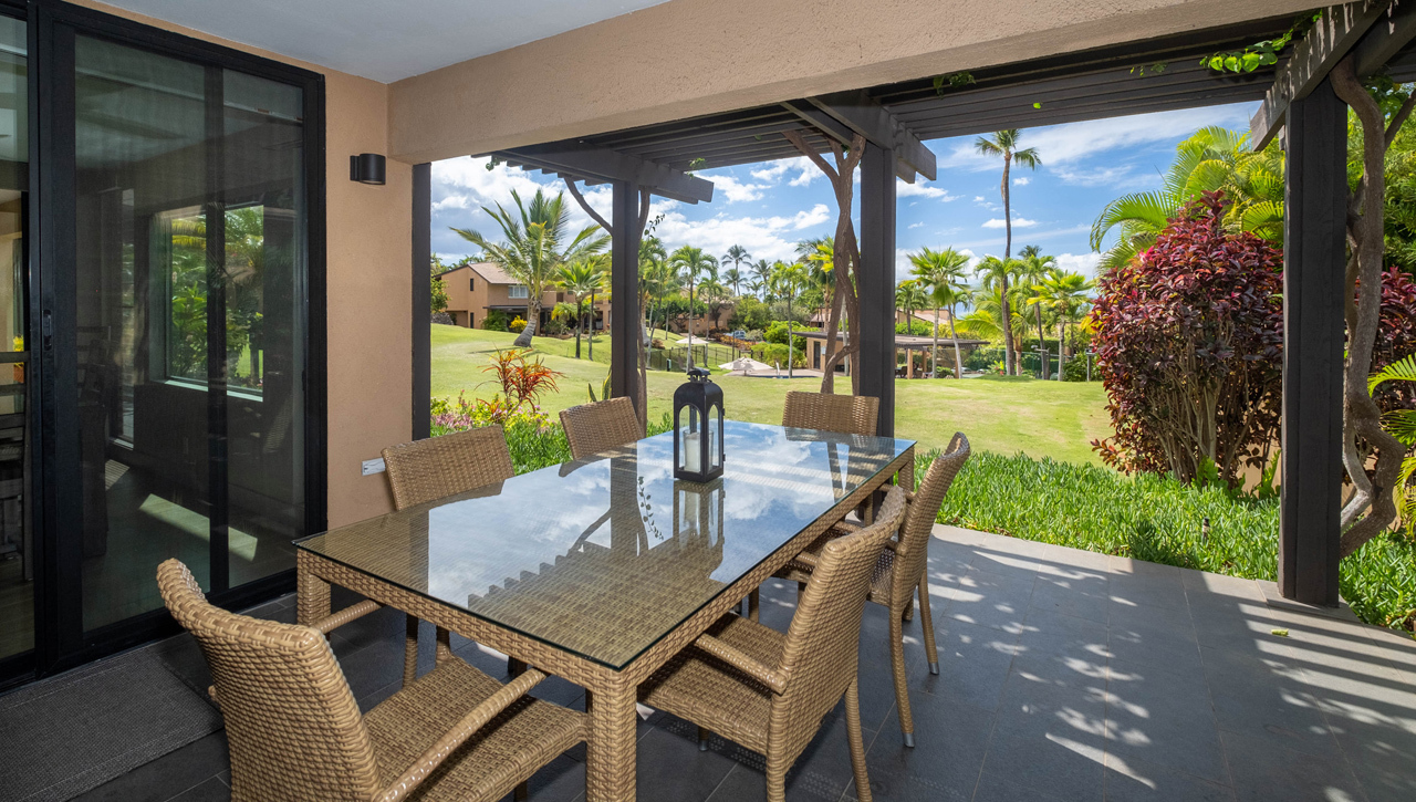 Covered Main Lanai: 