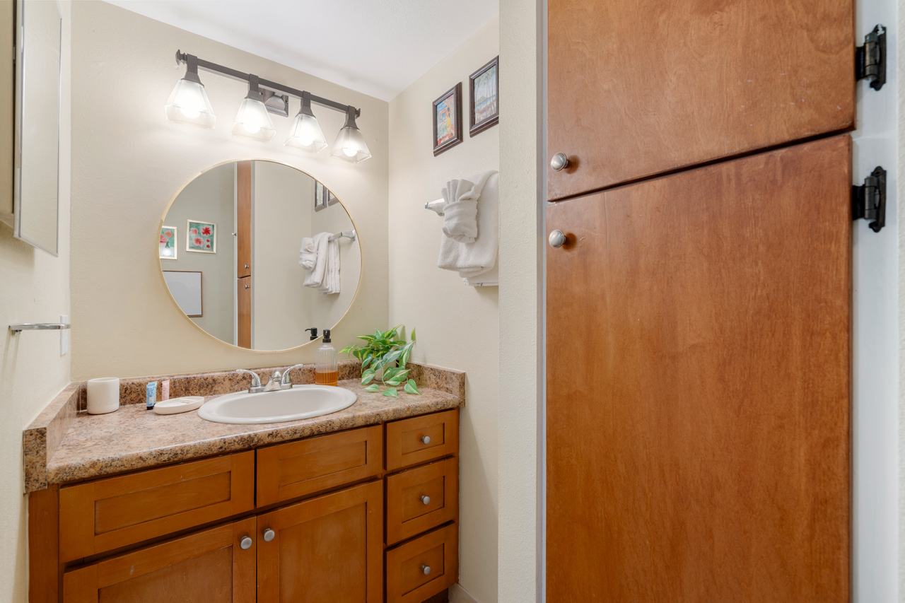 Bathroom: 