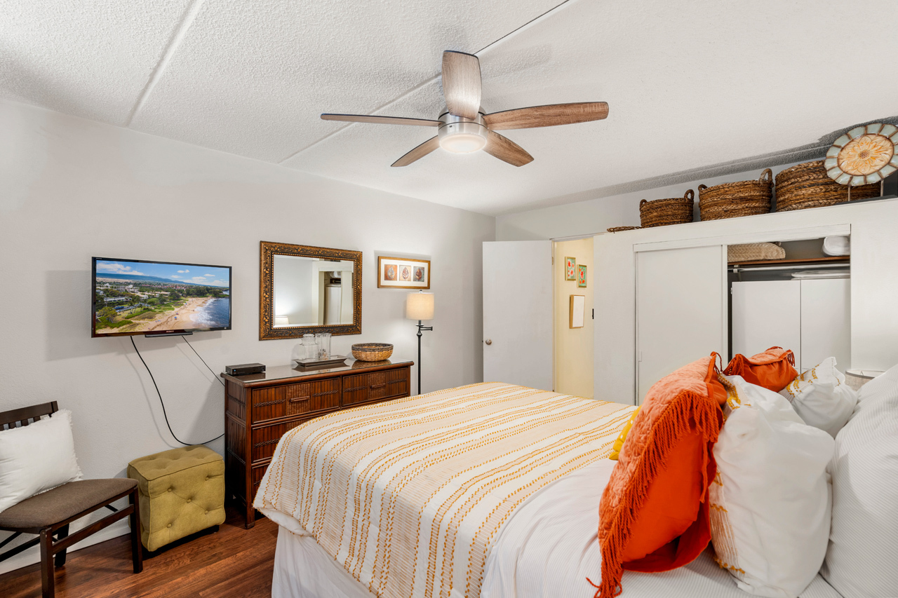 Bedroom: 