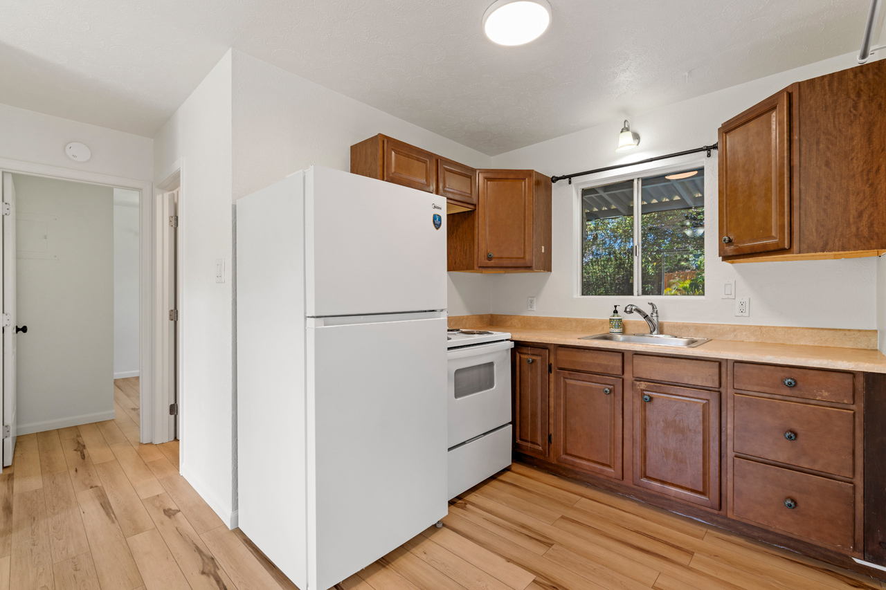 Kitchen: 