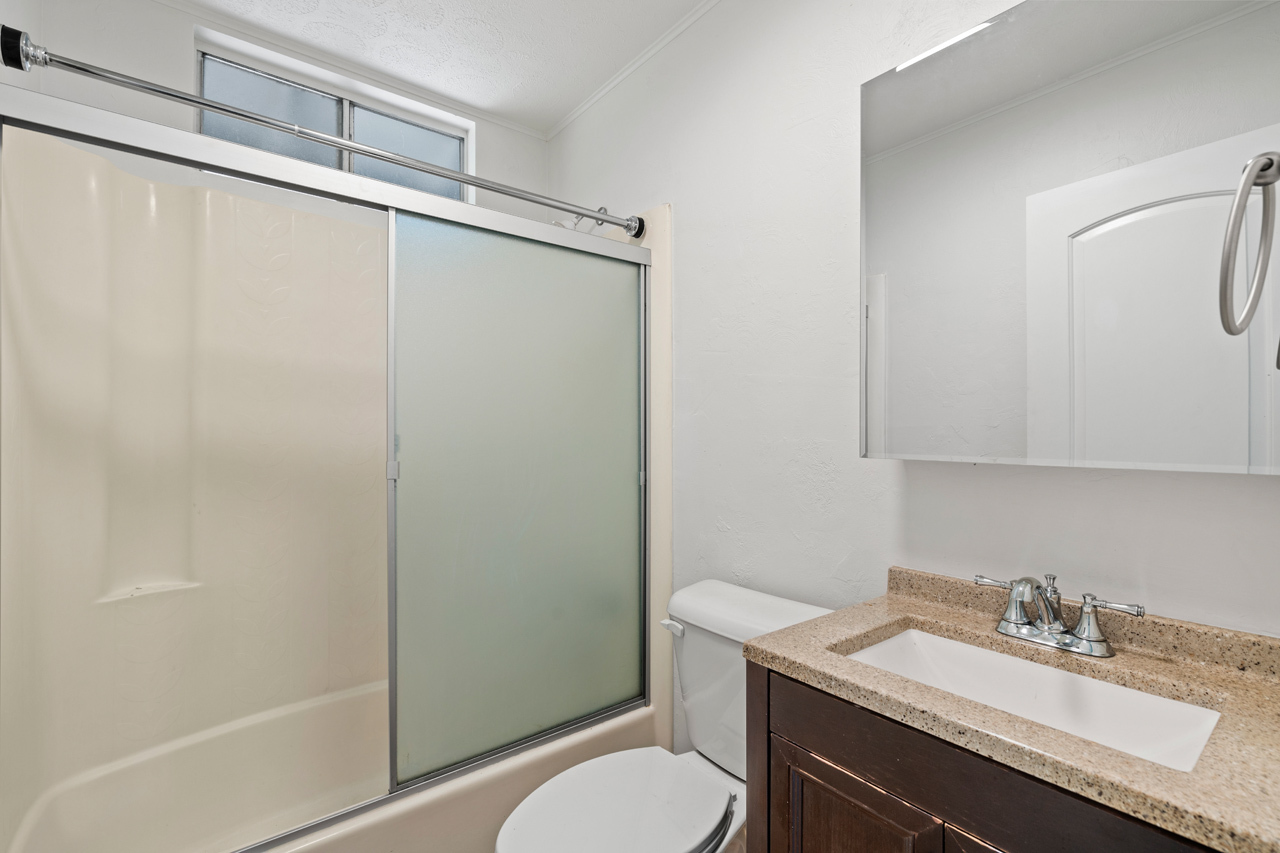 Bathroom: 