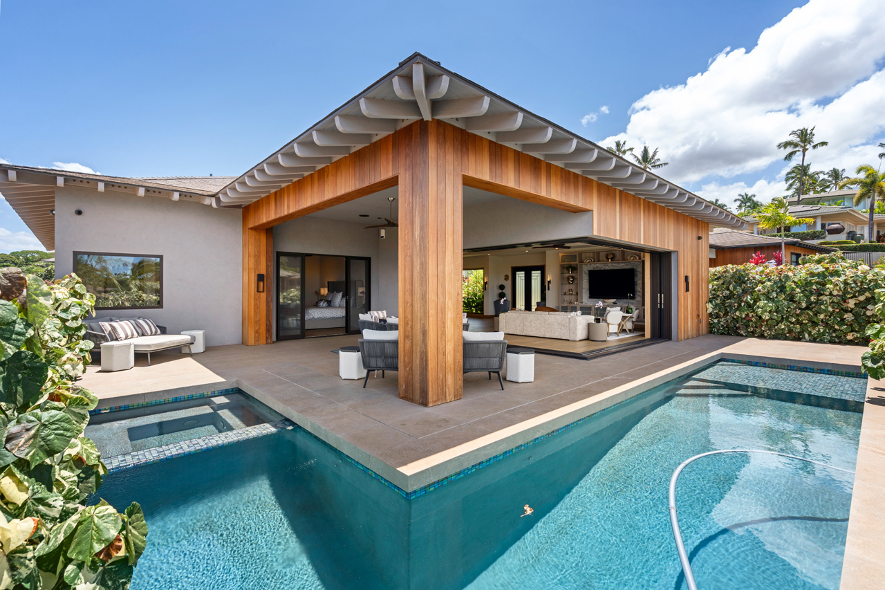 Pool & spa: 