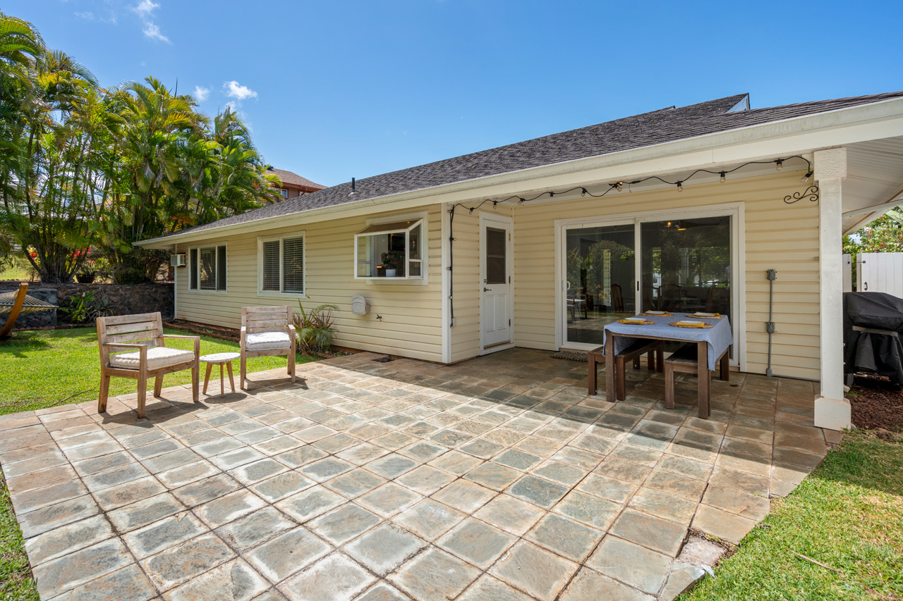 Covered lanai: 